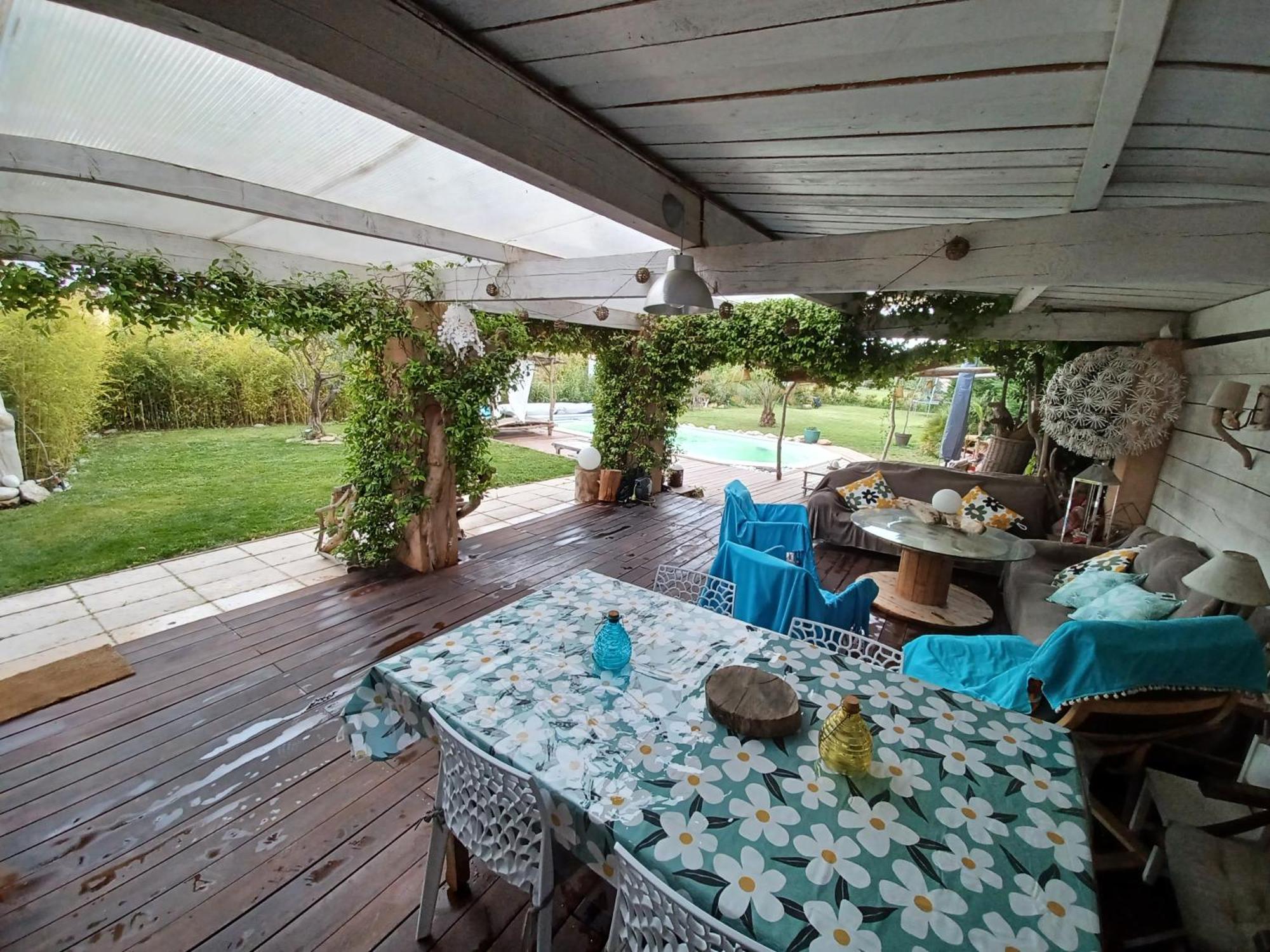 Maison Climatisee En Campagne, Piscine, Spa, Terrasses Couvertes Grand Jardin Ombrage Villa